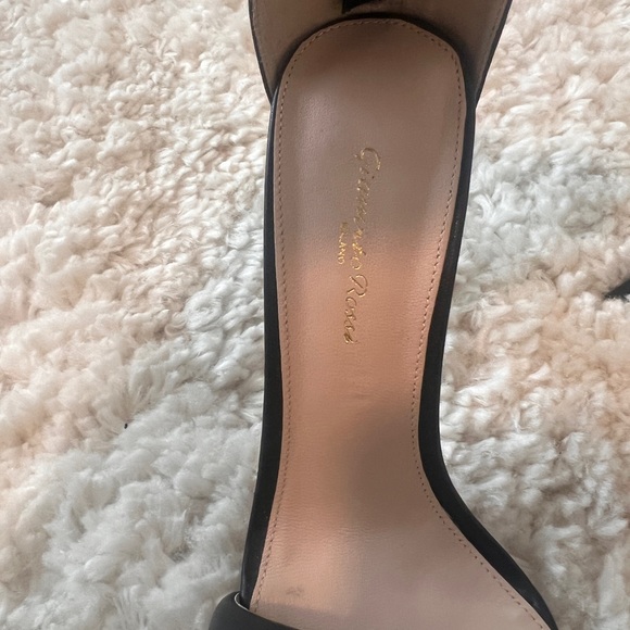 Gianvito Rossi
Bijoux Sandals - Picture 4 of 6